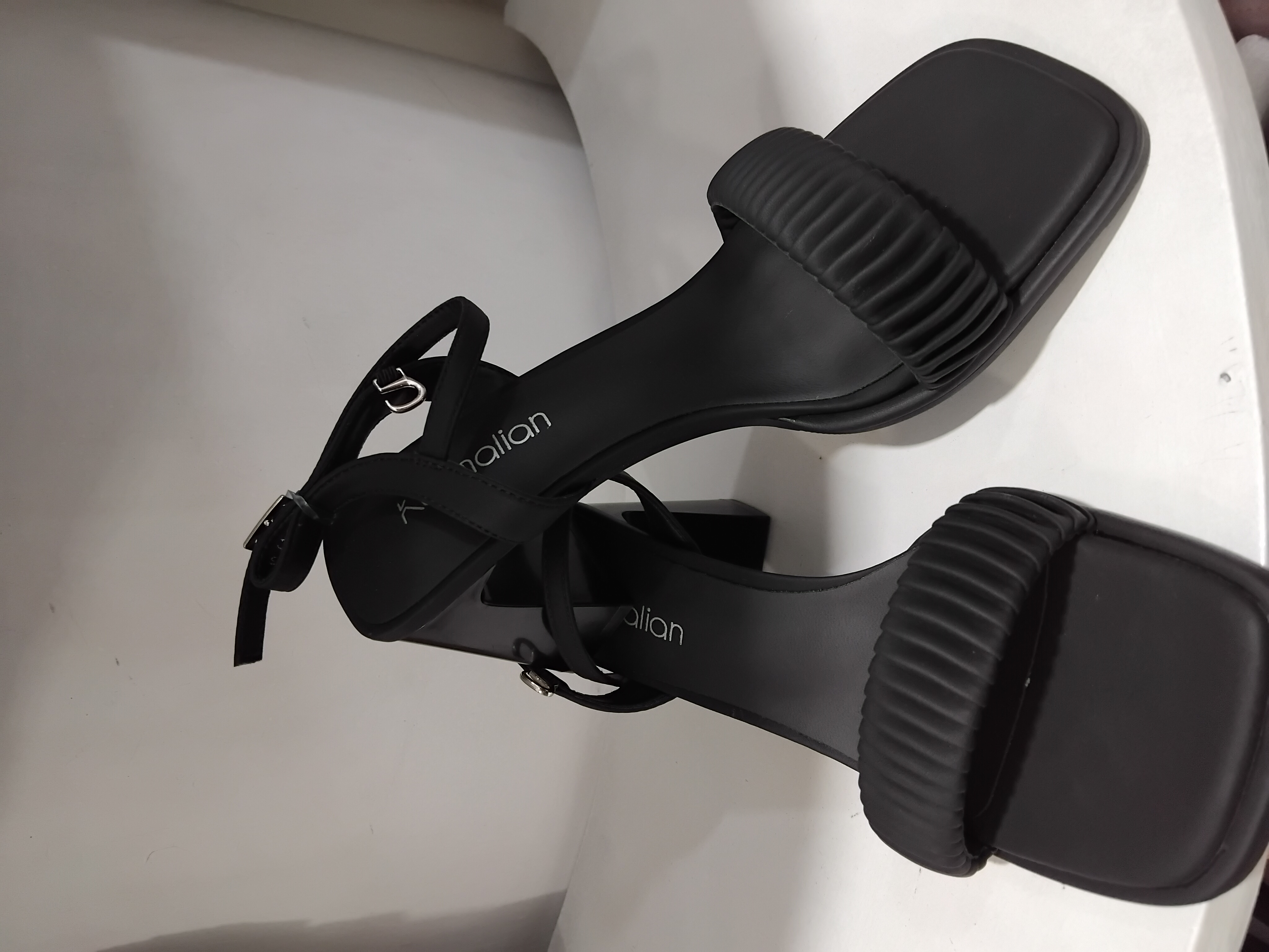 Women shoes